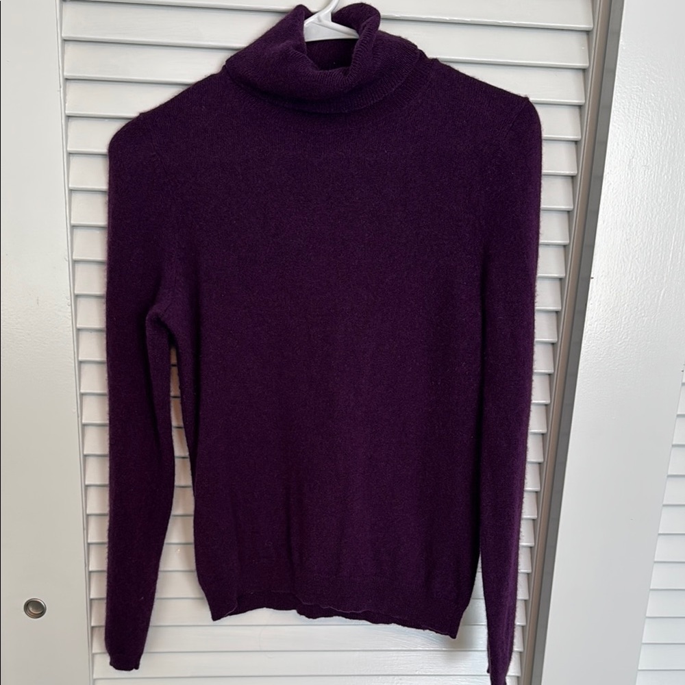 Bloomingdale’s Cashmere Elegant Purple Women's Sweater